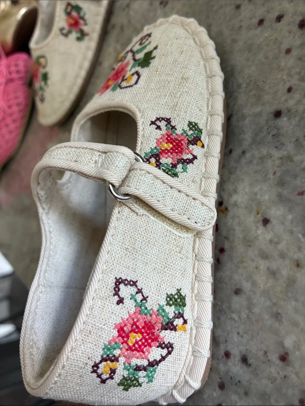 ZARA Cream Floral Embroidered Mary Jane Shoes